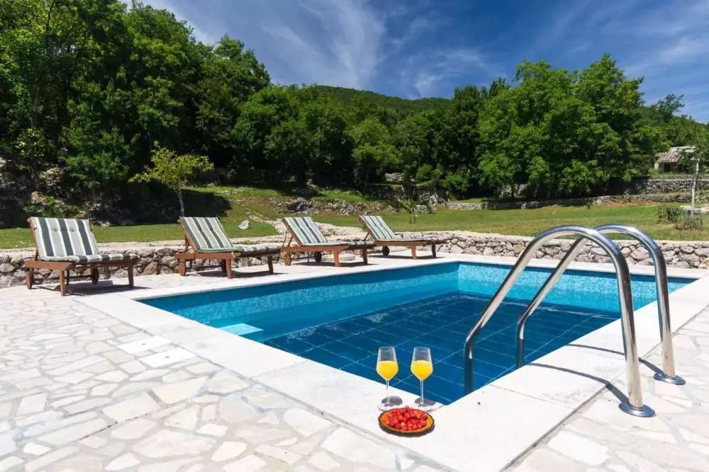 Villa 564m² in Croatia, Veprinac. Priced at 1250000€ rent photo-11