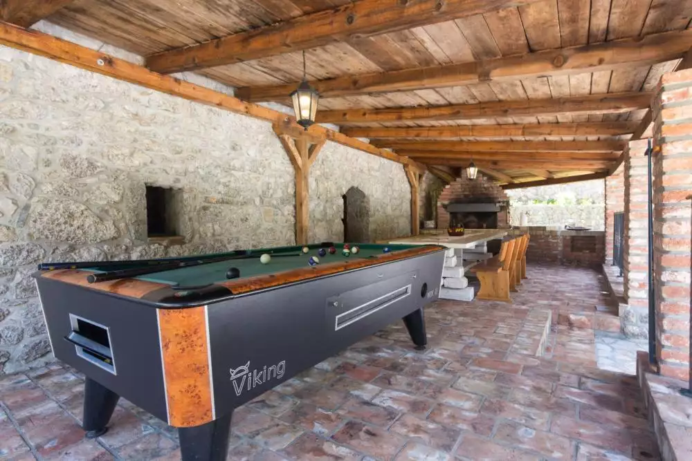 Villa 564m² in Croatia, Veprinac. Priced at 1250000€ rent photo-17