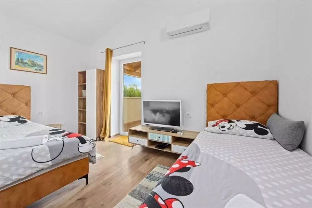 Villa 170m² in Croatia, Svetvincenat. Priced at 570000€ rent photo-9