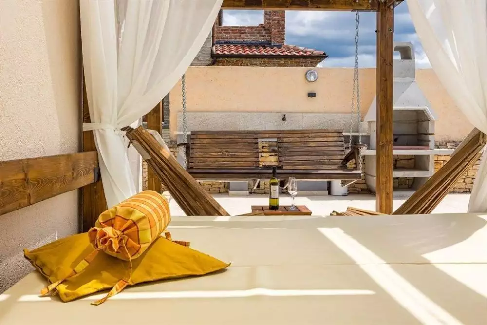 Villa 170m² in Croatia, Svetvincenat. Priced at 570000€ rent photo-14