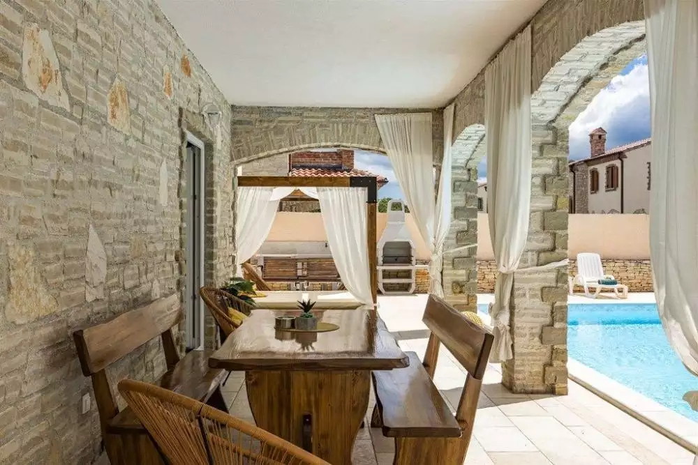 Villa 170m² in Croatia, Svetvincenat. Priced at 570000€ rent photo-15