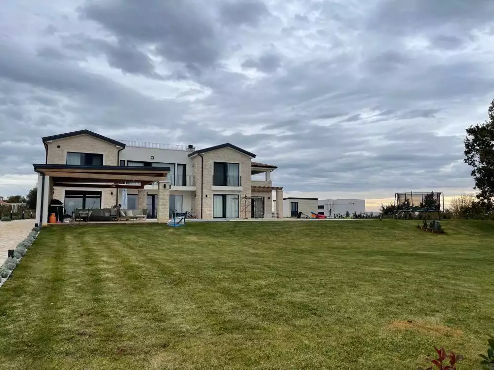 Villa 500m² in Croatia, Porec. Priced at 3000000€ rent photo-1