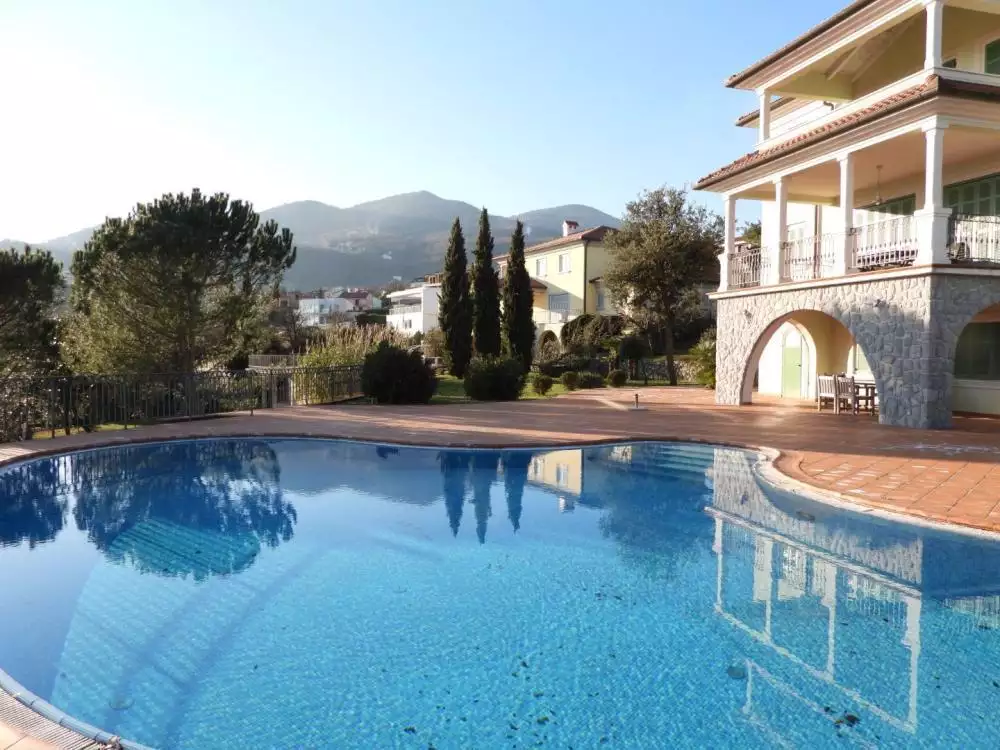 Villa 505m² in Croatia, Pobri. Priced at 2500000€ rent photo-2