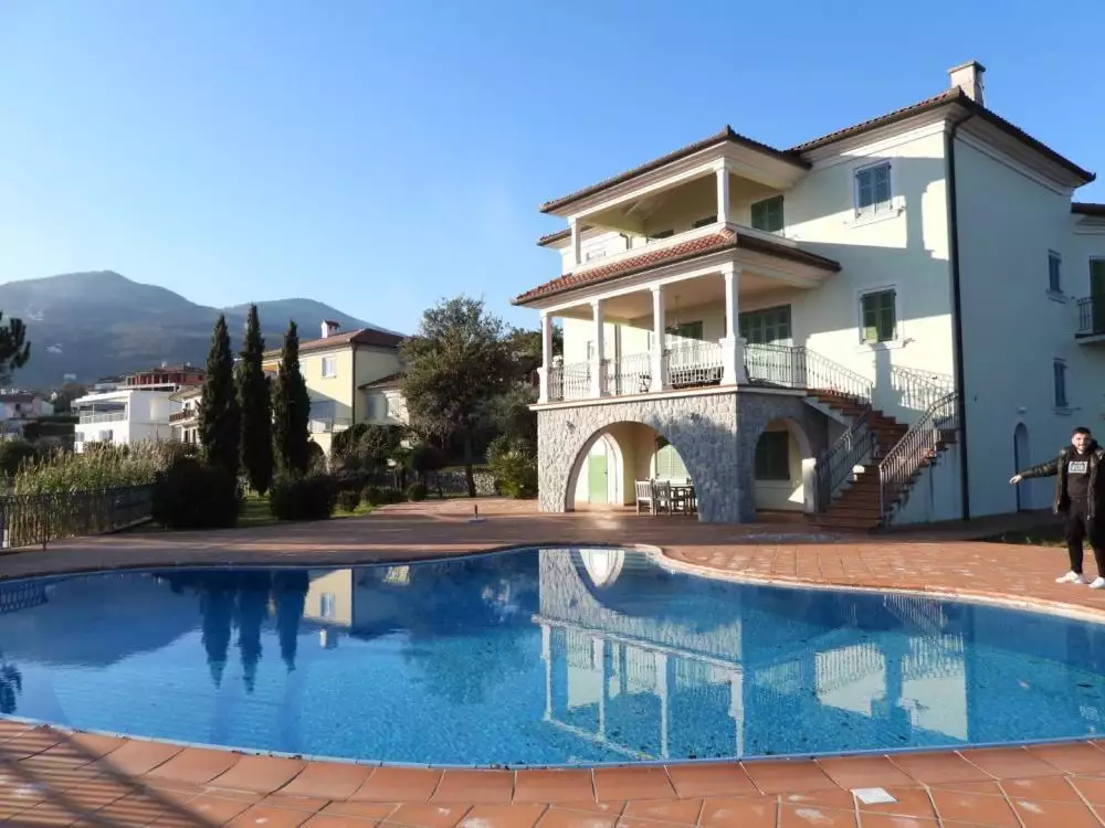 Villa 505m² in Croatia, Pobri. Priced at 2500000€ rent photo-7