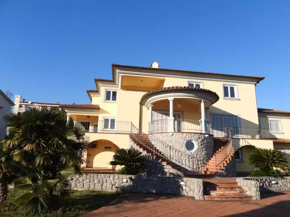 Villa 505m² in Croatia, Pobri. Priced at 2500000€ rent photo-12