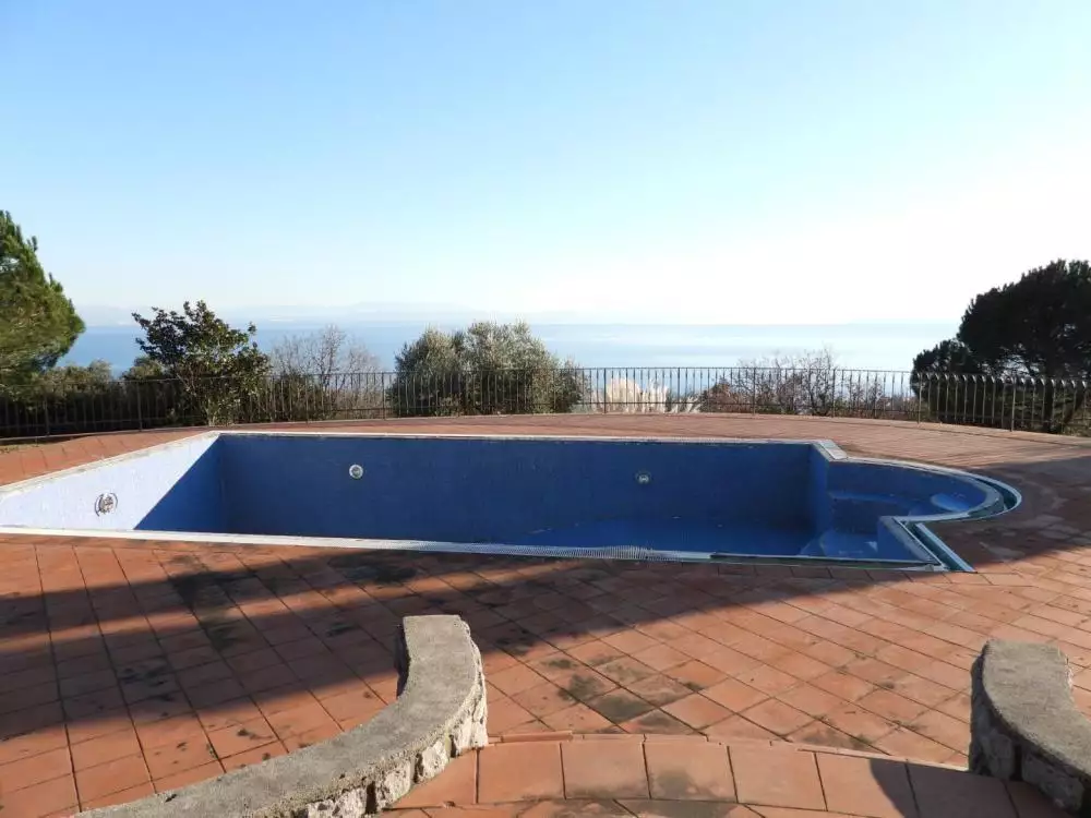 Villa 505m² in Croatia, Pobri. Priced at 2500000€ rent photo-15