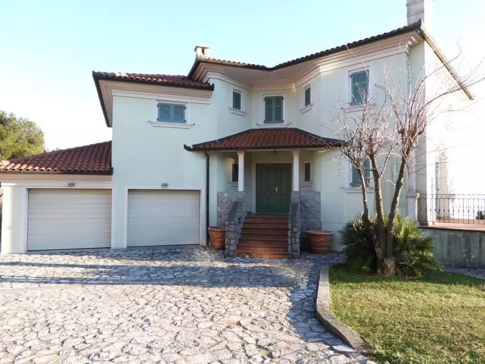 Villa 505m² in Croatia, Pobri. Priced at 2500000€ rent photo-20