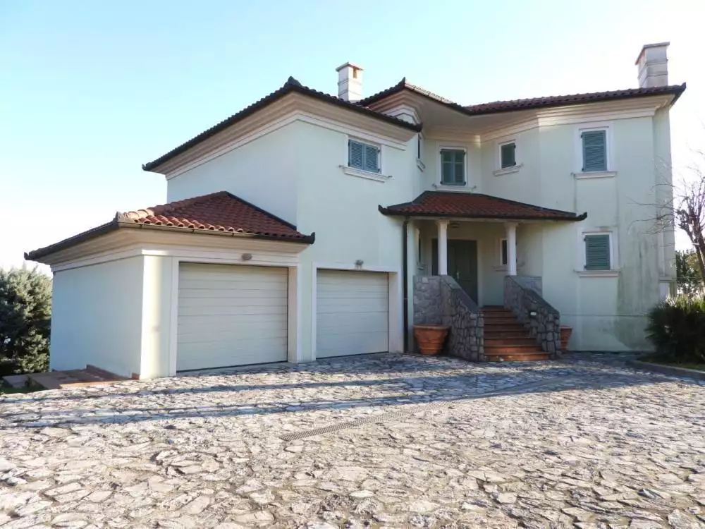 Villa 505m² in Croatia, Pobri. Priced at 2500000€ rent photo-21