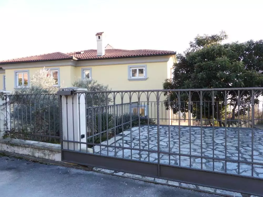 Villa 505m² in Croatia, Pobri. Priced at 2500000€ rent photo-23