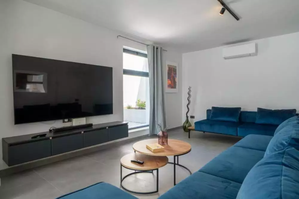 Villa 314m² in Croatia, Sumartin. Priced at 1900000€ rent photo-13