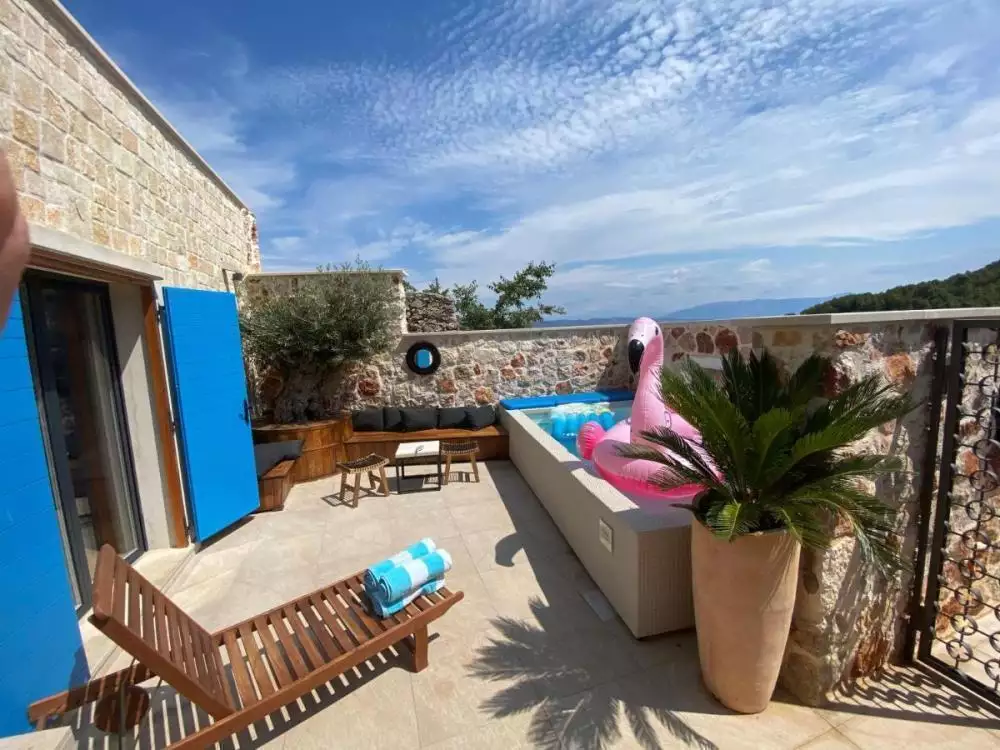 Villa 250m² in Croatia, Hvar. Priced at 800000€ rent photo-4