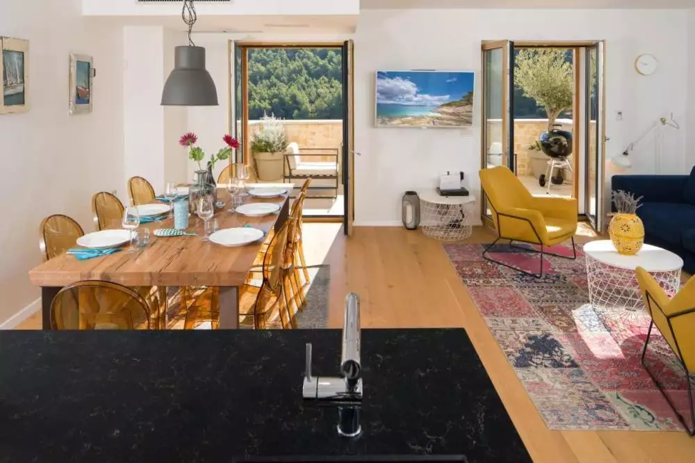 Villa 250m² in Croatia, Hvar. Priced at 800000€ rent photo-8