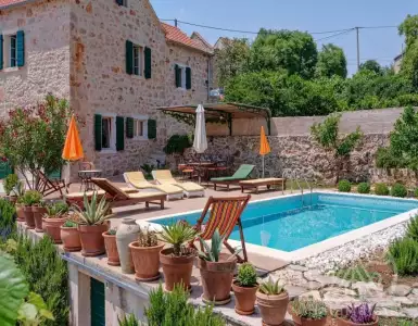 Buy in Croatia for 695000€