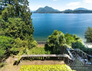 Buy in Croatia for 10300000€