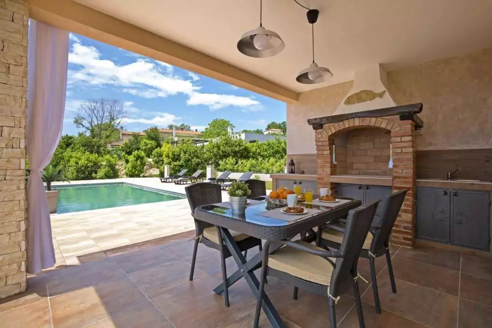 Villa 170m² in Croatia, Rabac. Priced at 644000€ rent photo-11