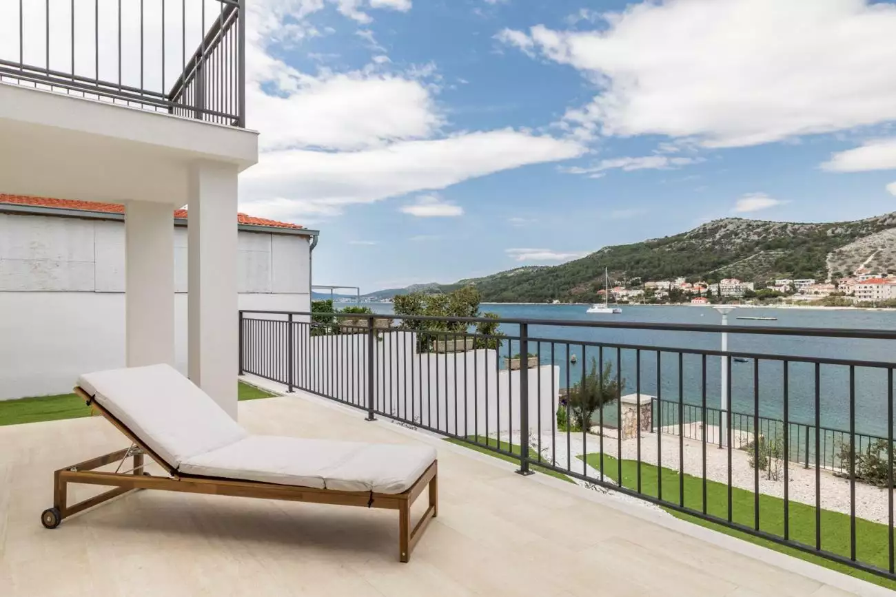 Villa 370m² in Croatia, Trogir. Priced at 1394000€ rent photo-6