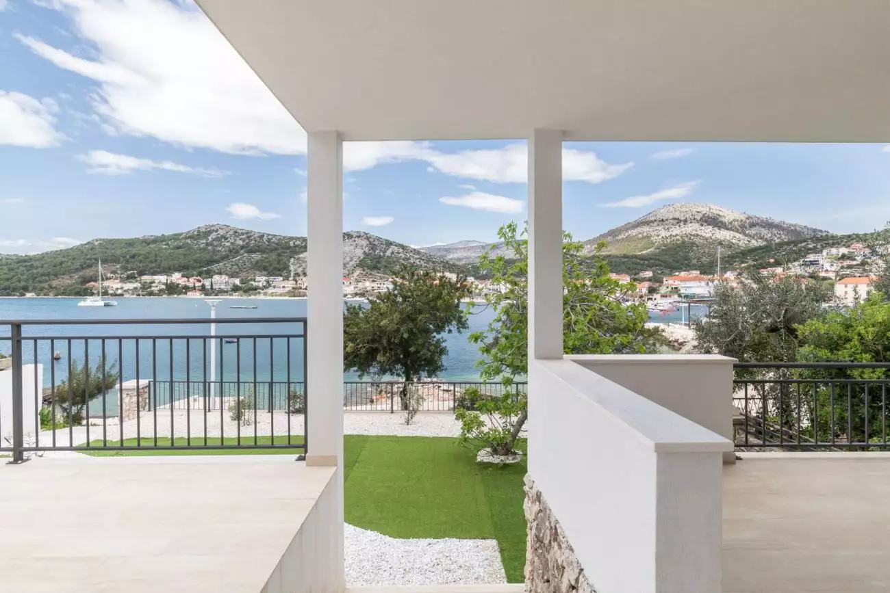 Villa 370m² in Croatia, Trogir. Priced at 1394000€ rent photo-11