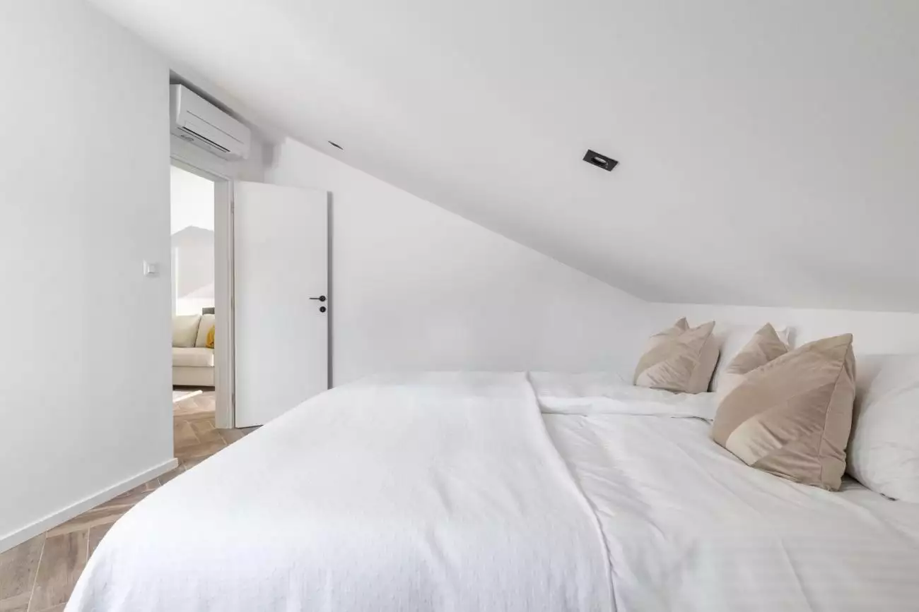 Villa 370m² in Croatia, Trogir. Priced at 1394000€ rent photo-16