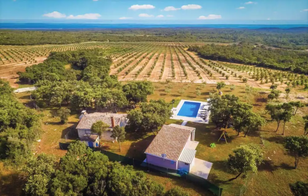 Villa 115m² in Croatia, Rovinj. Priced at 758000€ rent photo-1