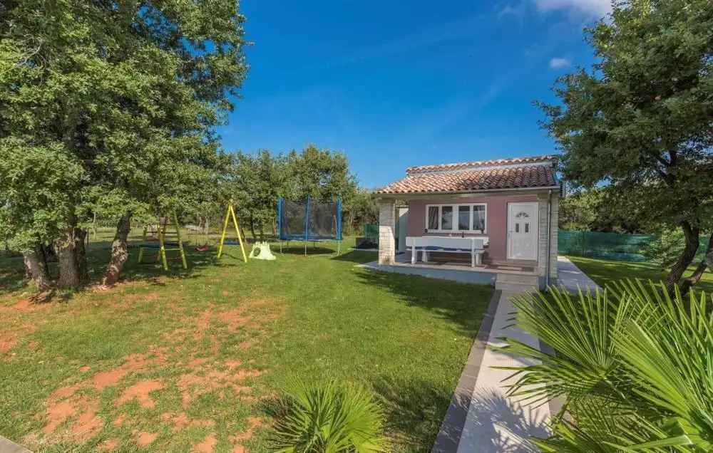 Villa 115m² in Croatia, Rovinj. Priced at 758000€ rent photo-24