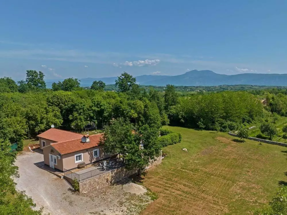 Villa 198m² in Croatia, Labin. Priced at 600000€ rent photo-6