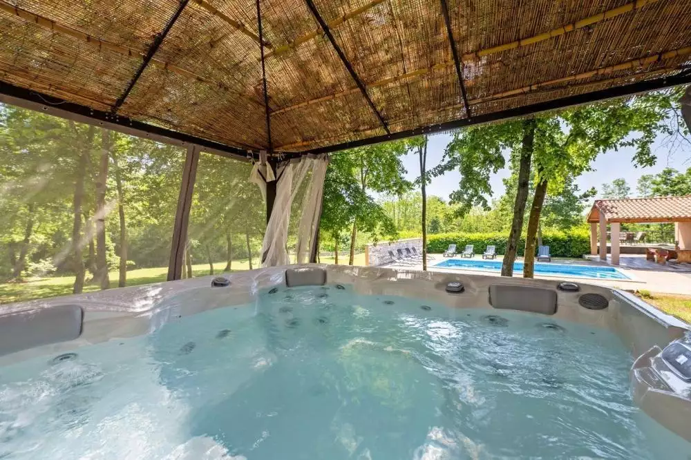 Villa 198m² in Croatia, Labin. Priced at 600000€ rent photo-7