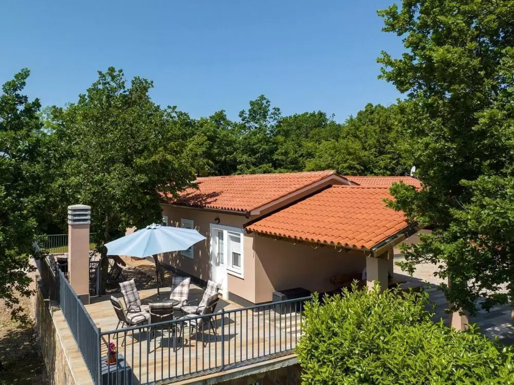 Villa 198m² in Croatia, Labin. Priced at 600000€ rent photo-8