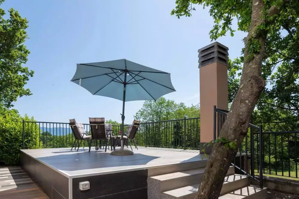 Villa 198m² in Croatia, Labin. Priced at 600000€ rent photo-9