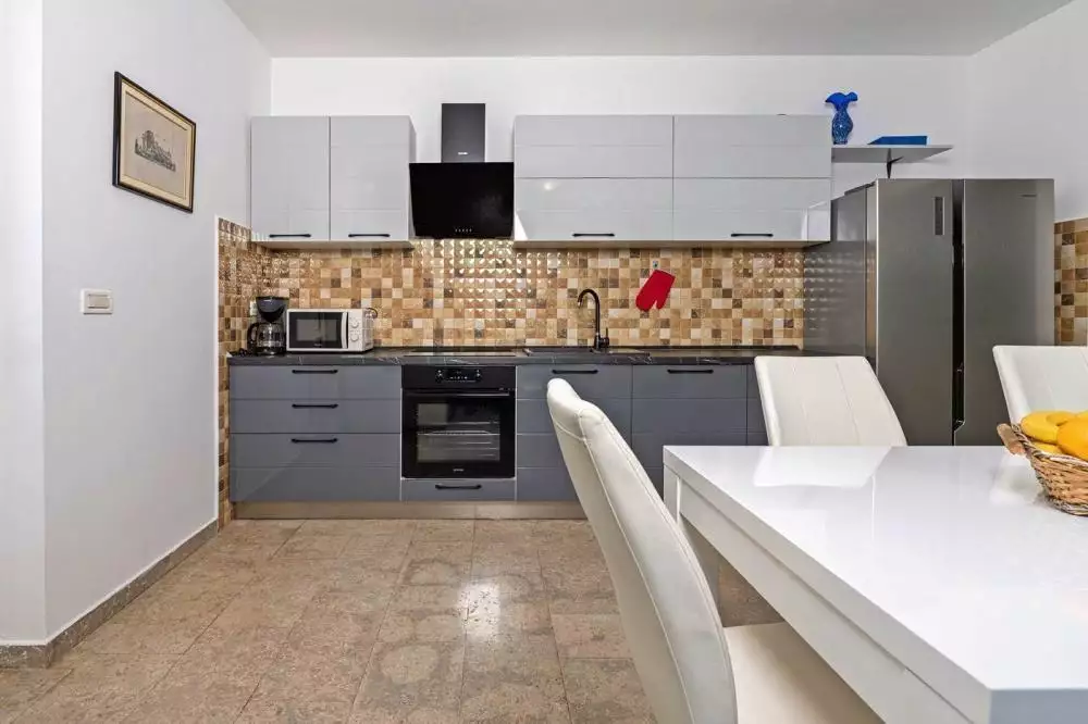 Villa 198m² in Croatia, Labin. Priced at 600000€ rent photo-14