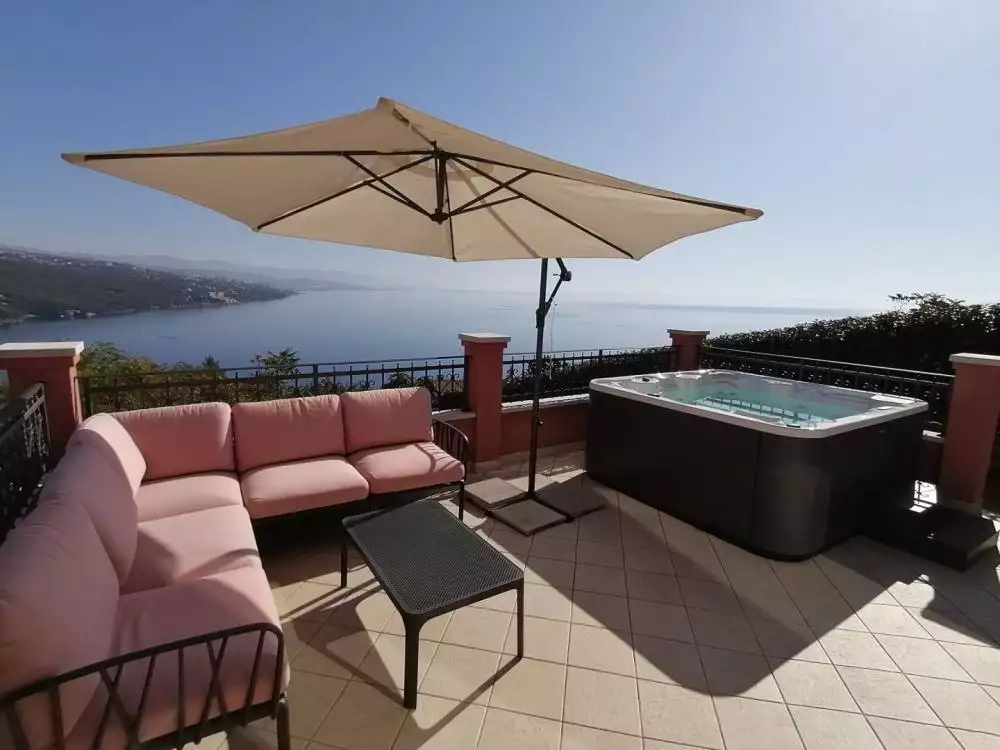 Villa 550m² in Croatia, Opatija. Priced at 4300000€ rent photo-1