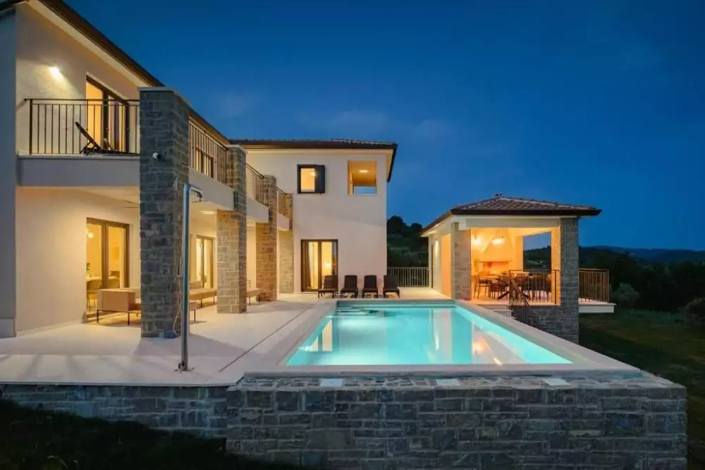 Villa 288m² in Croatia, Buje. Priced at 1200000€ rent photo-1