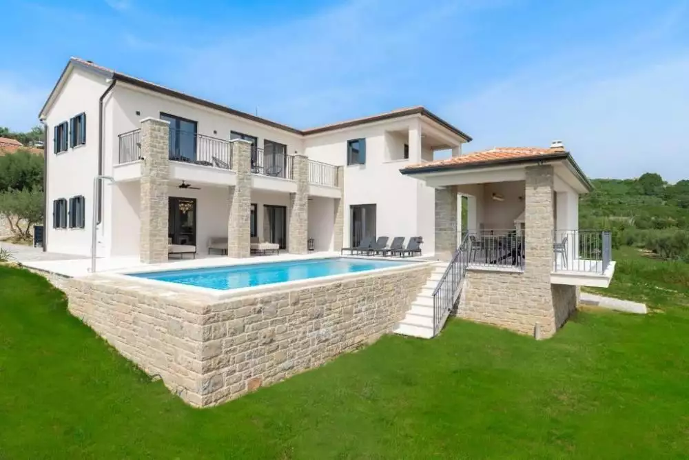Villa 288m² in Croatia, Buje. Priced at 1200000€ rent photo-2