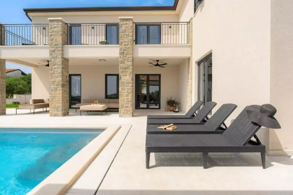 Villa 288m² in Croatia, Buje. Priced at 1200000€ rent photo-4