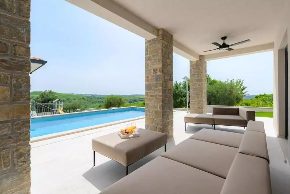 Villa 288m² in Croatia, Buje. Priced at 1200000€ rent photo-5