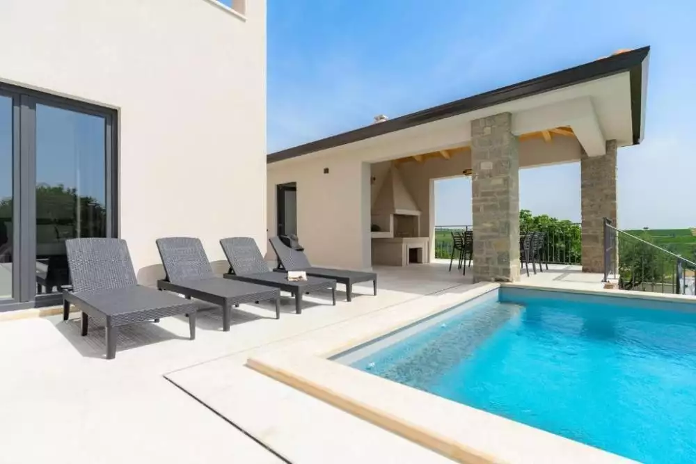 Villa 288m² in Croatia, Buje. Priced at 1200000€ rent photo-11