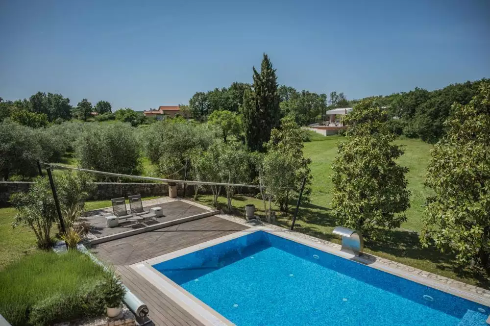 Villa 388m² in Croatia, Rovinj. Priced at 1993150€ rent photo-2