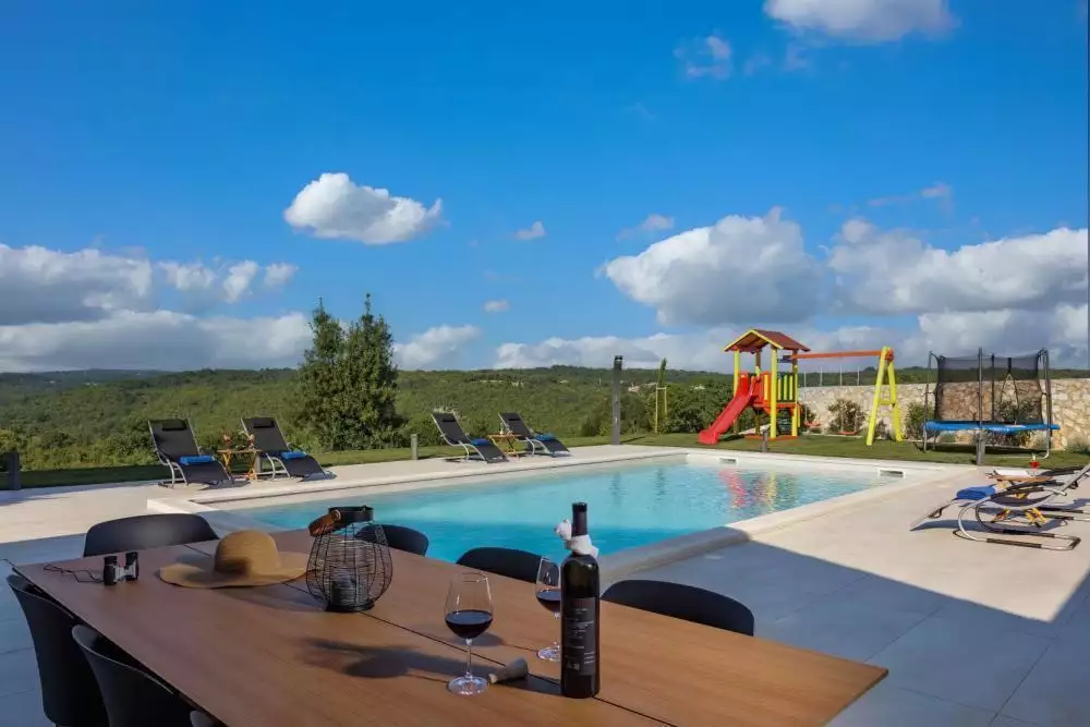 Villa 272m² in Croatia, Labin. Priced at 1750000€ rent photo-5
