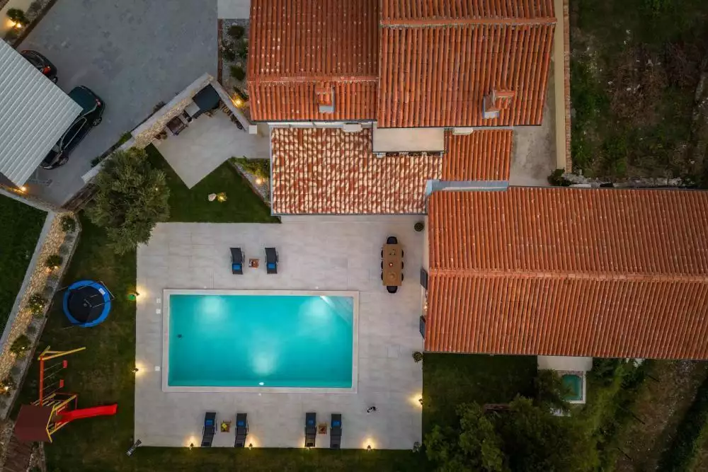Villa 272m² in Croatia, Labin. Priced at 1750000€ rent photo-9