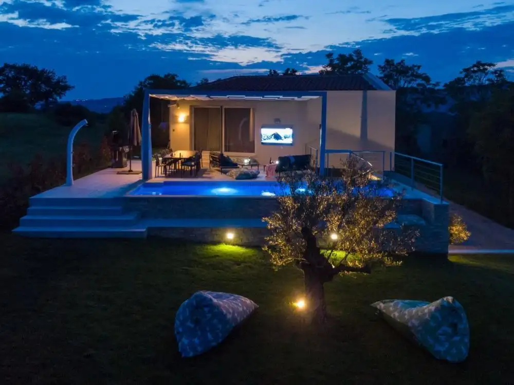 Villa 254m² in Croatia, Motovun. Priced at 898000€ rent photo-24