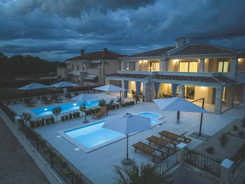 Villa 210m² in Croatia, Umag. Priced at 985000€ rent photo-9