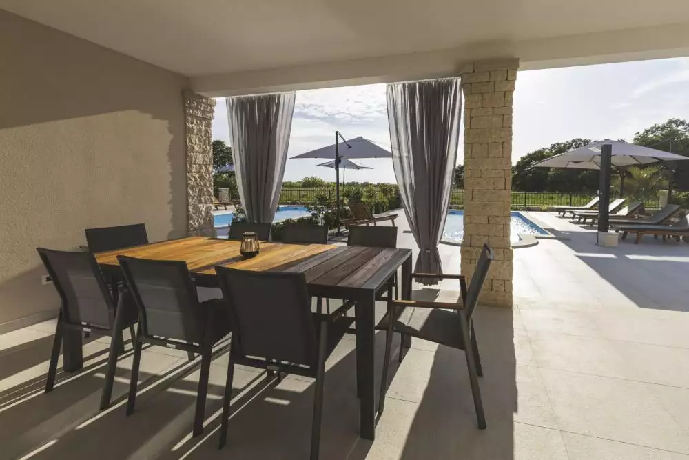 Villa 210m² in Croatia, Umag. Priced at 985000€ rent photo-23
