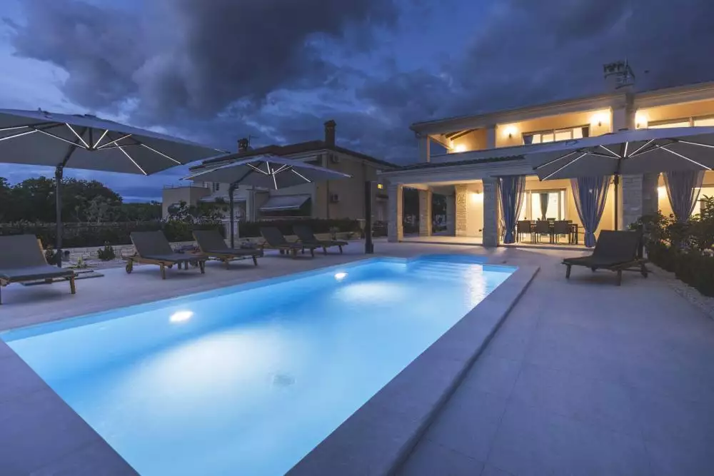 Villa 210m² in Croatia, Umag. Priced at 985000€ rent photo-25
