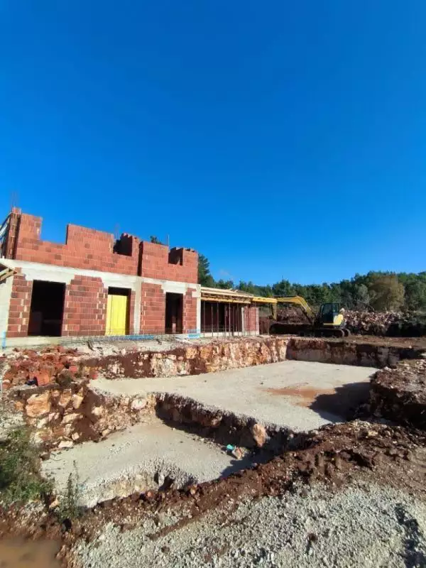 Villa 240m² in Italy, Mutignano. Priced at 1245000€ rent photo-6