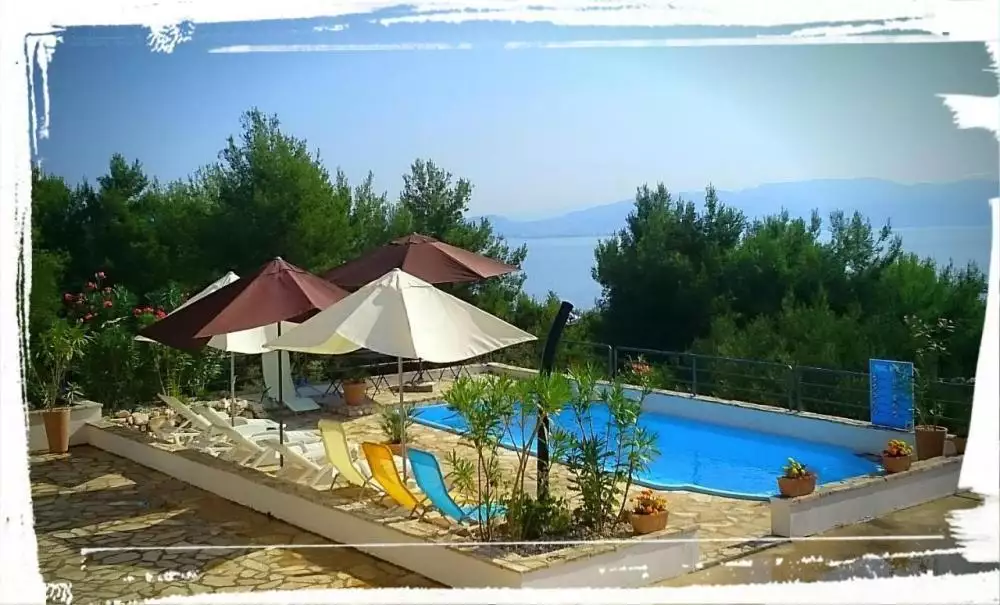 Hotels 429m² in Croatia, Solta. Priced at 885000€ rent photo-3