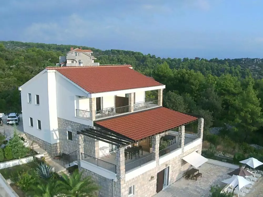 Hotels 429m² in Croatia, Solta. Priced at 885000€ rent photo-6