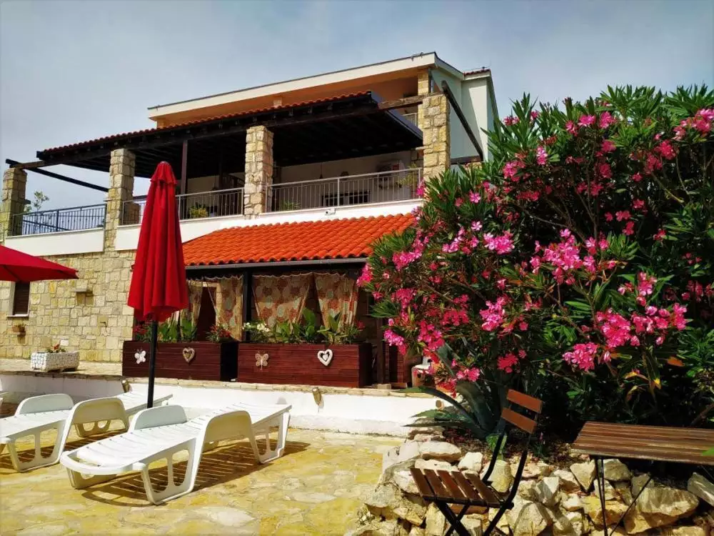Hotels 429m² in Croatia, Solta. Priced at 885000€ rent photo-25