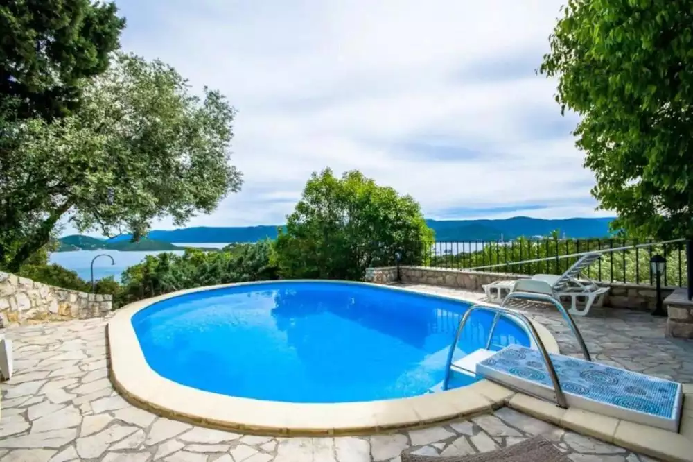 Villa 240m² in Croatia, Klek. Priced at 795000€ rent photo-1