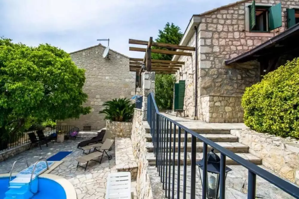Villa 240m² in Croatia, Klek. Priced at 795000€ rent photo-13