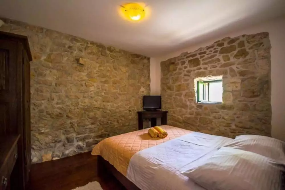 Villa 240m² in Croatia, Klek. Priced at 795000€ rent photo-18