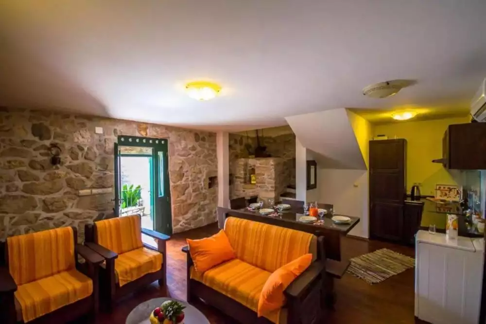 Villa 240m² in Croatia, Klek. Priced at 795000€ rent photo-19